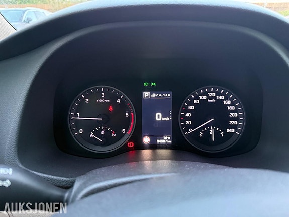 Hyundai Tucson 6 of 13