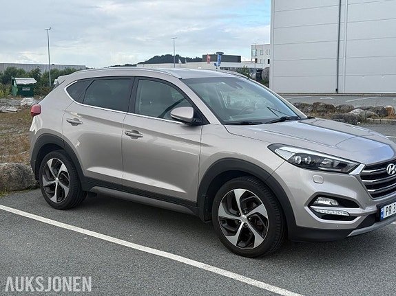 Hyundai Tucson 3 of 13