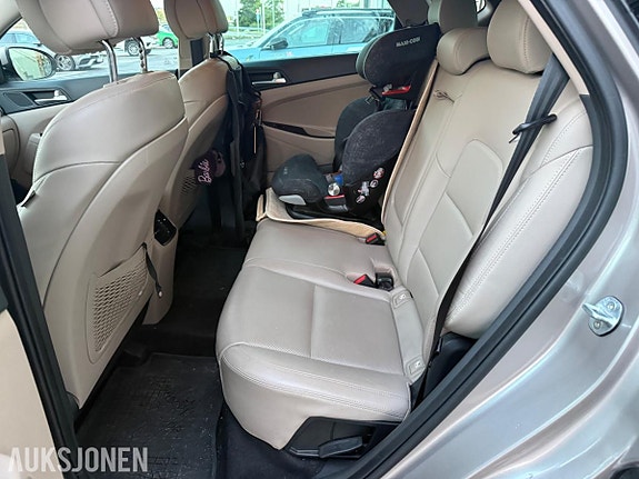 Hyundai Tucson 12 of 13