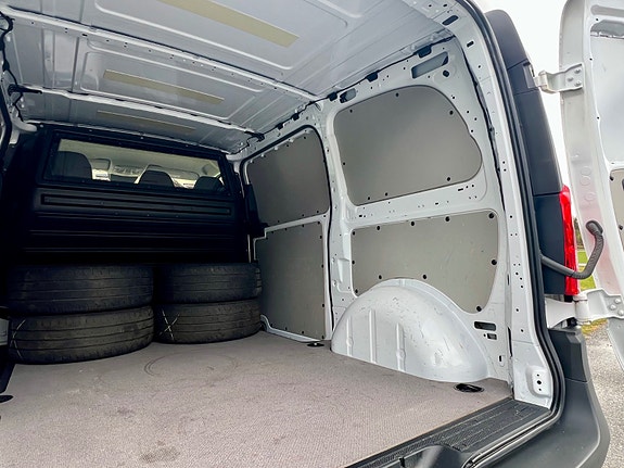 Mercedes-Benz Vito 18 of 30