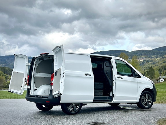 Mercedes-Benz Vito 9 of 30