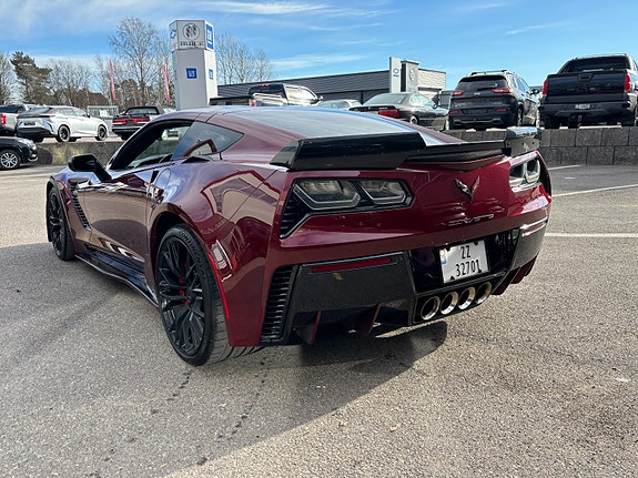 Chevrolet Corvette 11 of 30