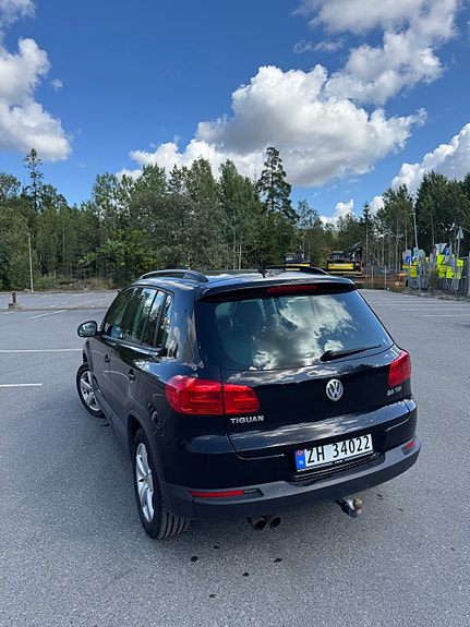 Volkswagen Tiguan 7 of 15
