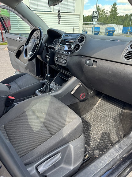Volkswagen Tiguan 14 of 15