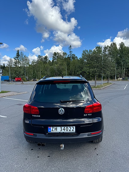 Volkswagen Tiguan 6 of 15