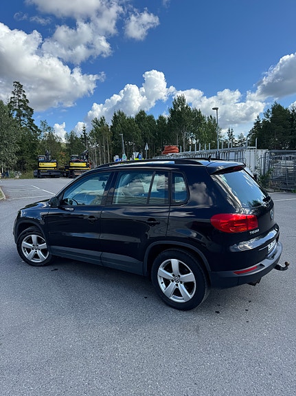 Volkswagen Tiguan 8 of 15