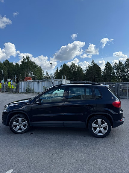 Volkswagen Tiguan 9 of 15