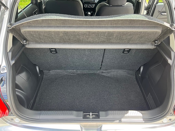 Suzuki Swift 28 of 30