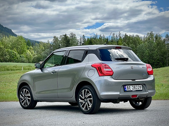 Suzuki Swift 8 of 30