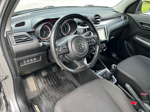 Suzuki Swift 19 of 30