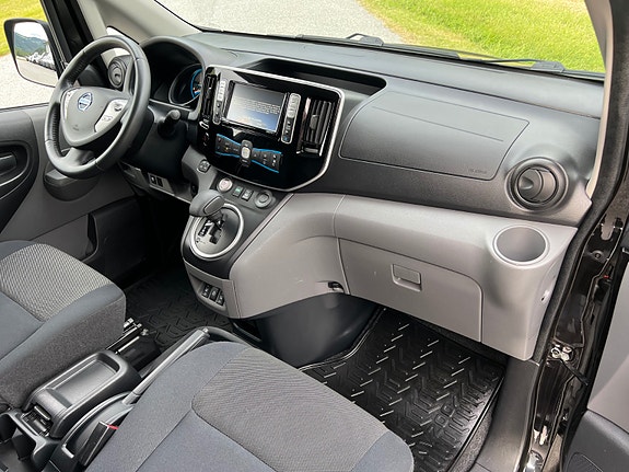 Nissan e-NV200 22 of 30