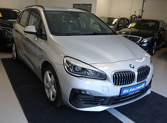 BMW 225xe 2 of 30