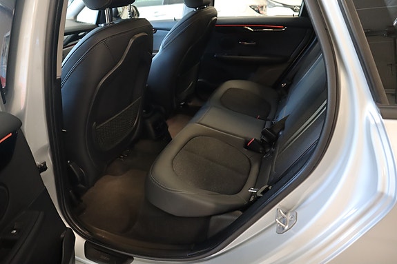BMW 225xe 18 of 30