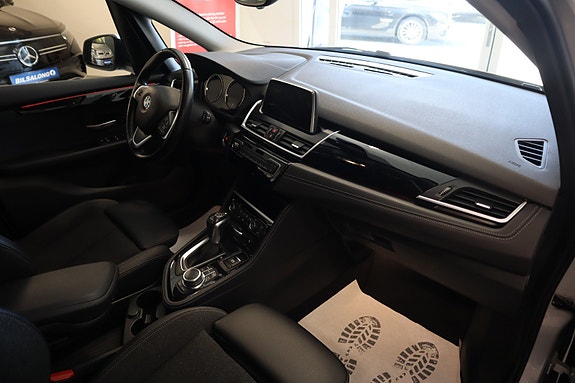 BMW 225xe 21 of 30