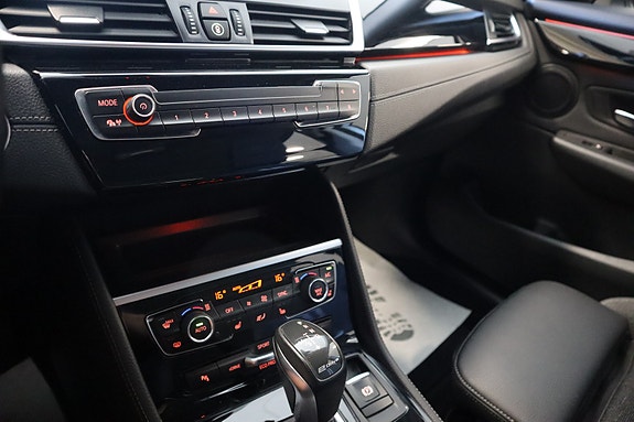BMW 225xe 25 of 30