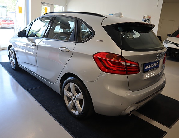BMW 225xe 5 of 30