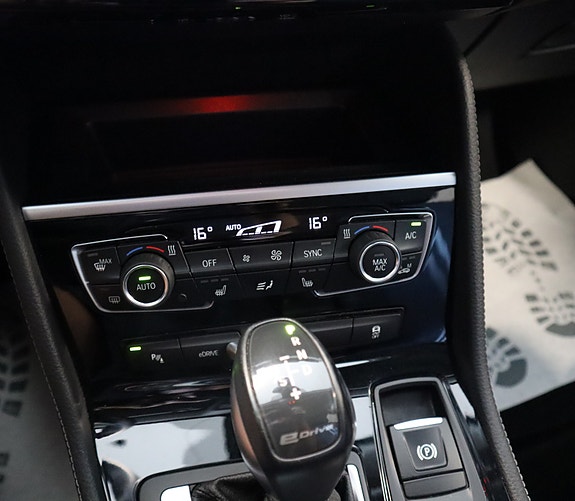 BMW 225xe 30 of 30