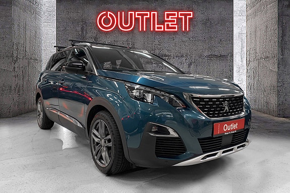 Peugeot 5008 2 of 17