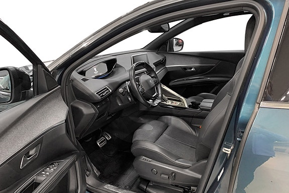 Peugeot 5008 5 of 17