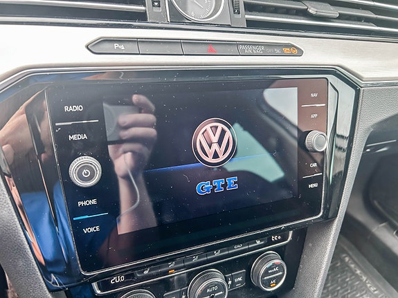 Volkswagen Passat 11 of 21