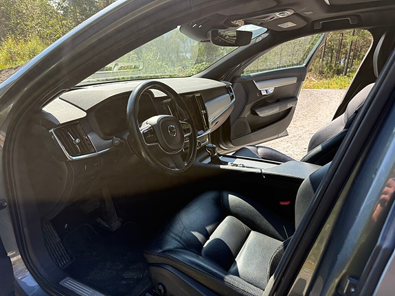Volvo V90 13 of 17