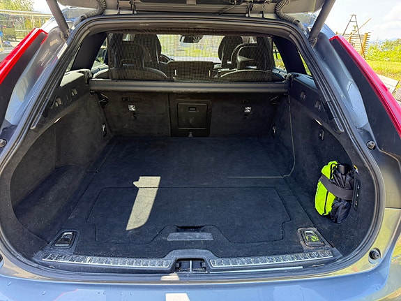 Volvo V90 17 of 17