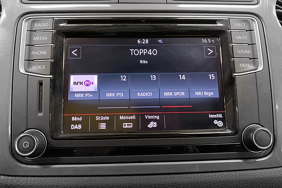 Volkswagen Tiguan 12 of 15