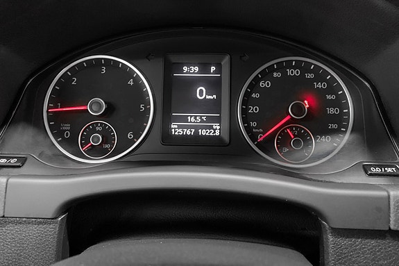 Volkswagen Tiguan 8 of 15