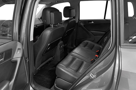Volkswagen Tiguan 6 of 15
