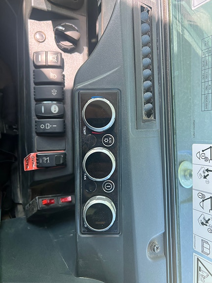 Kobelco SK58SRX 4 of 16