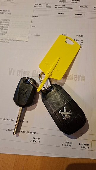 Peugeot 208 28 of 30