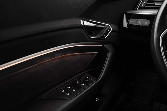 Audi e-tron 16 of 30