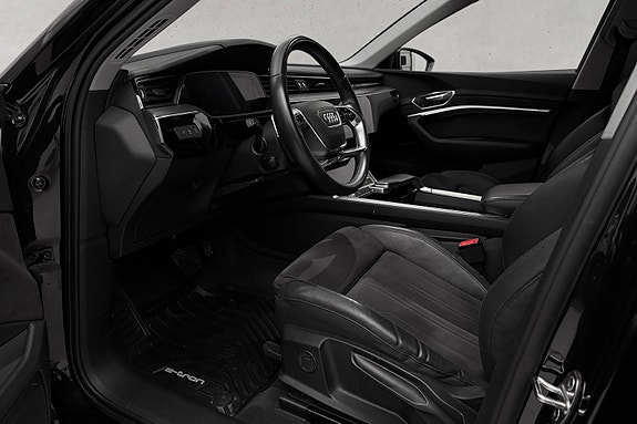 Audi e-tron 13 of 30
