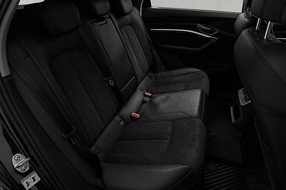 Audi e-tron 30 of 30