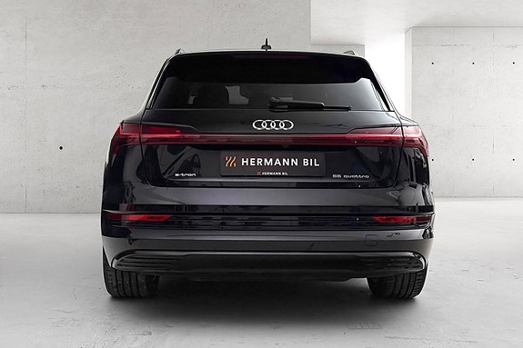 Audi e-tron 3 of 30