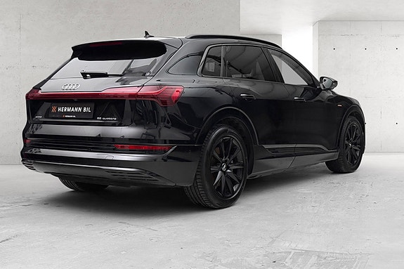 Audi e-tron 6 of 30