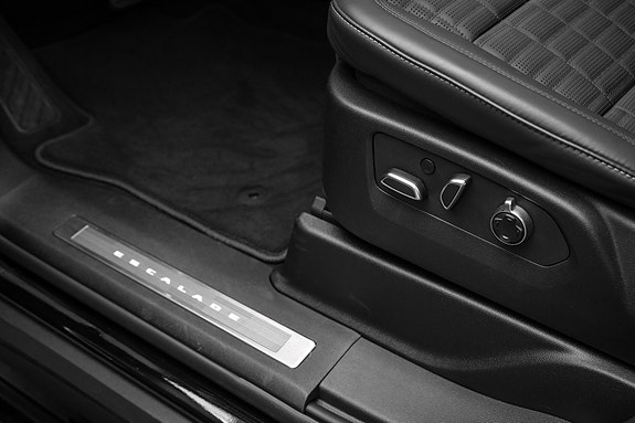 Cadillac Escalade 29 of 30