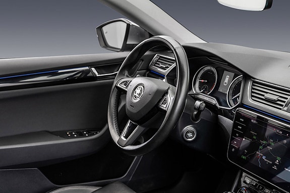 Skoda Superb 22 of 30