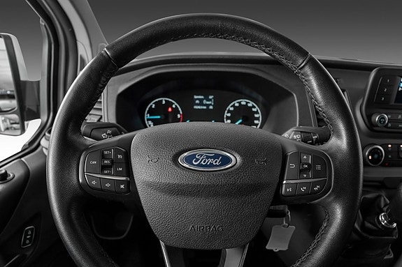 Ford Custom Line 11 of 22