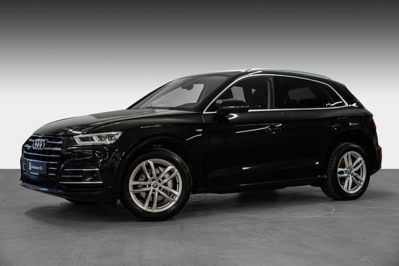 Audi Q5 2 of 30