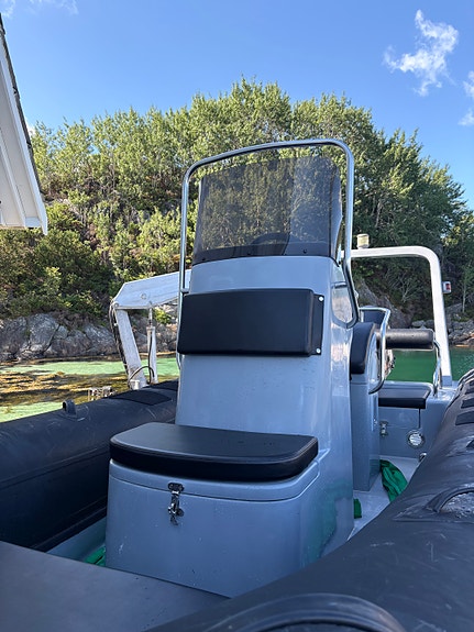 PRO RIB 520 9 of 16