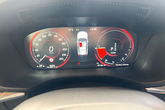 Volvo XC60 13 of 18