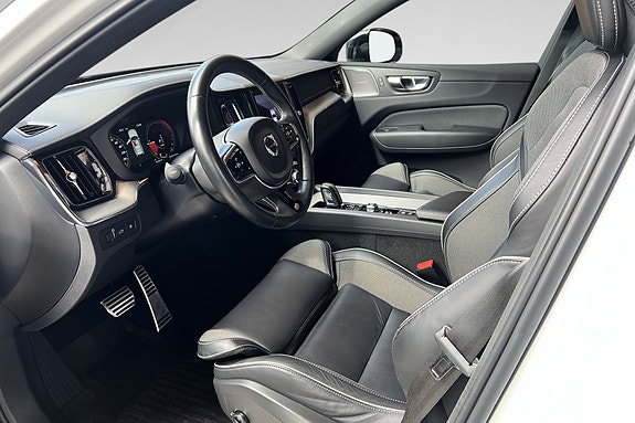 Volvo XC60 10 of 18