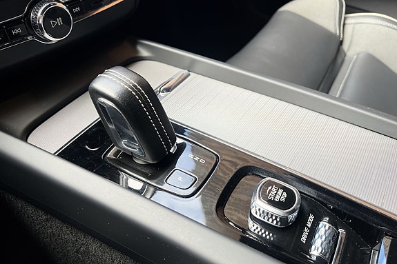 Volvo XC60 16 of 18