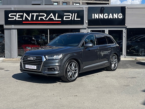 Audi Q7 3 of 30