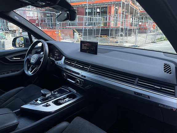 Audi Q7 15 of 30