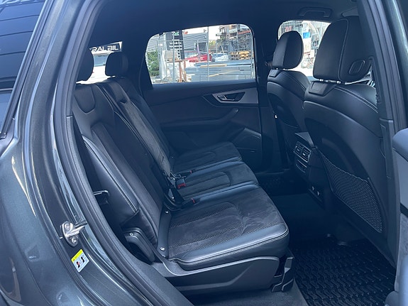 Audi Q7 18 of 30