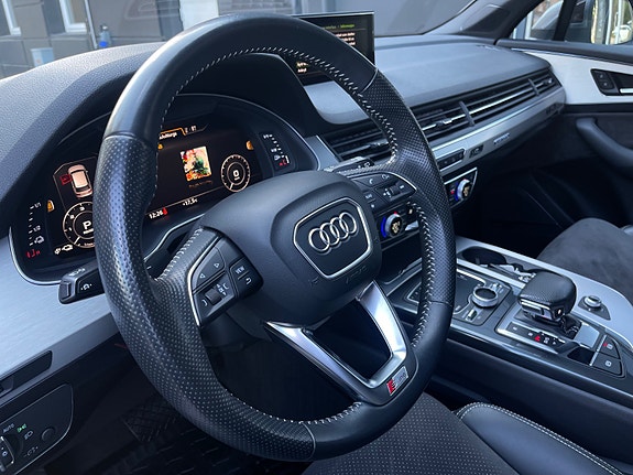 Audi Q7 22 of 30