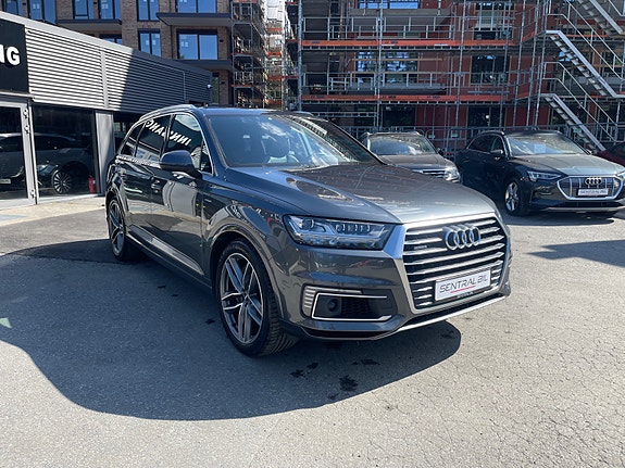 Audi Q7 6 of 30