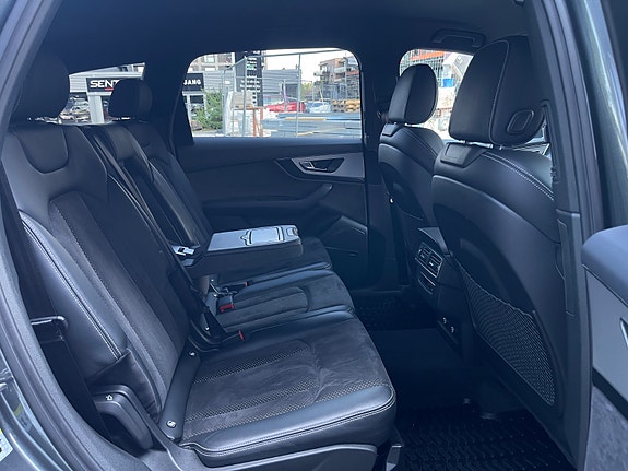 Audi Q7 17 of 30